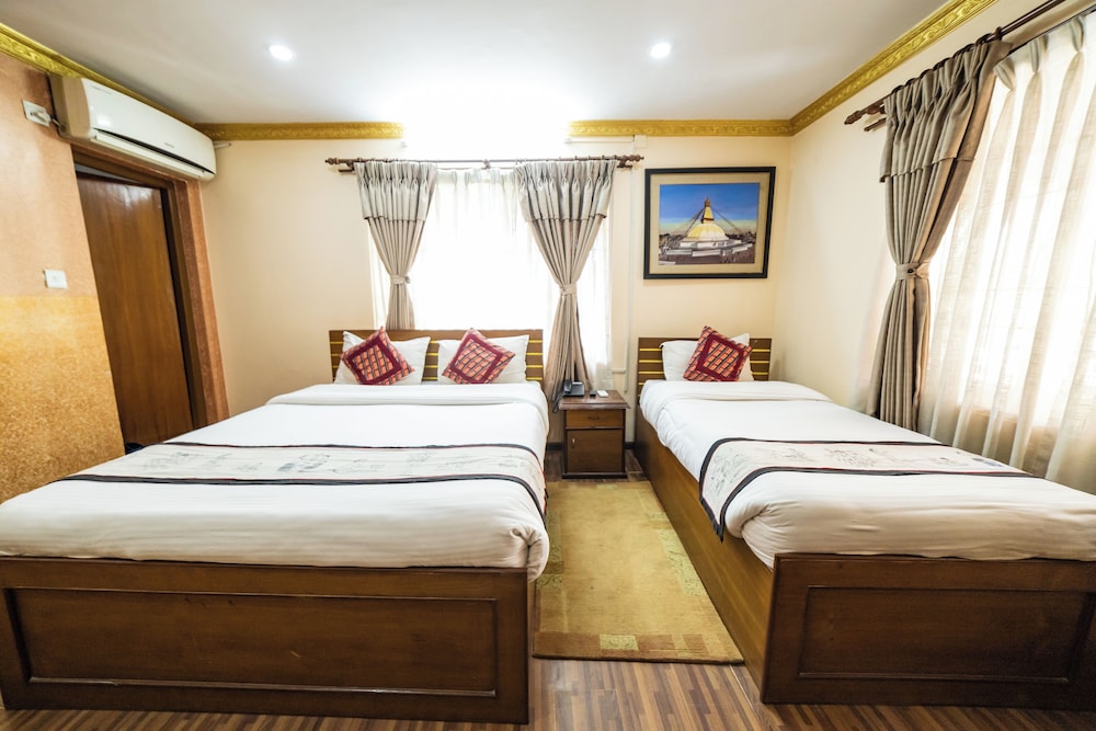 STANDARD, TRIPLE, 3 BEDS, GARDEN VIEW