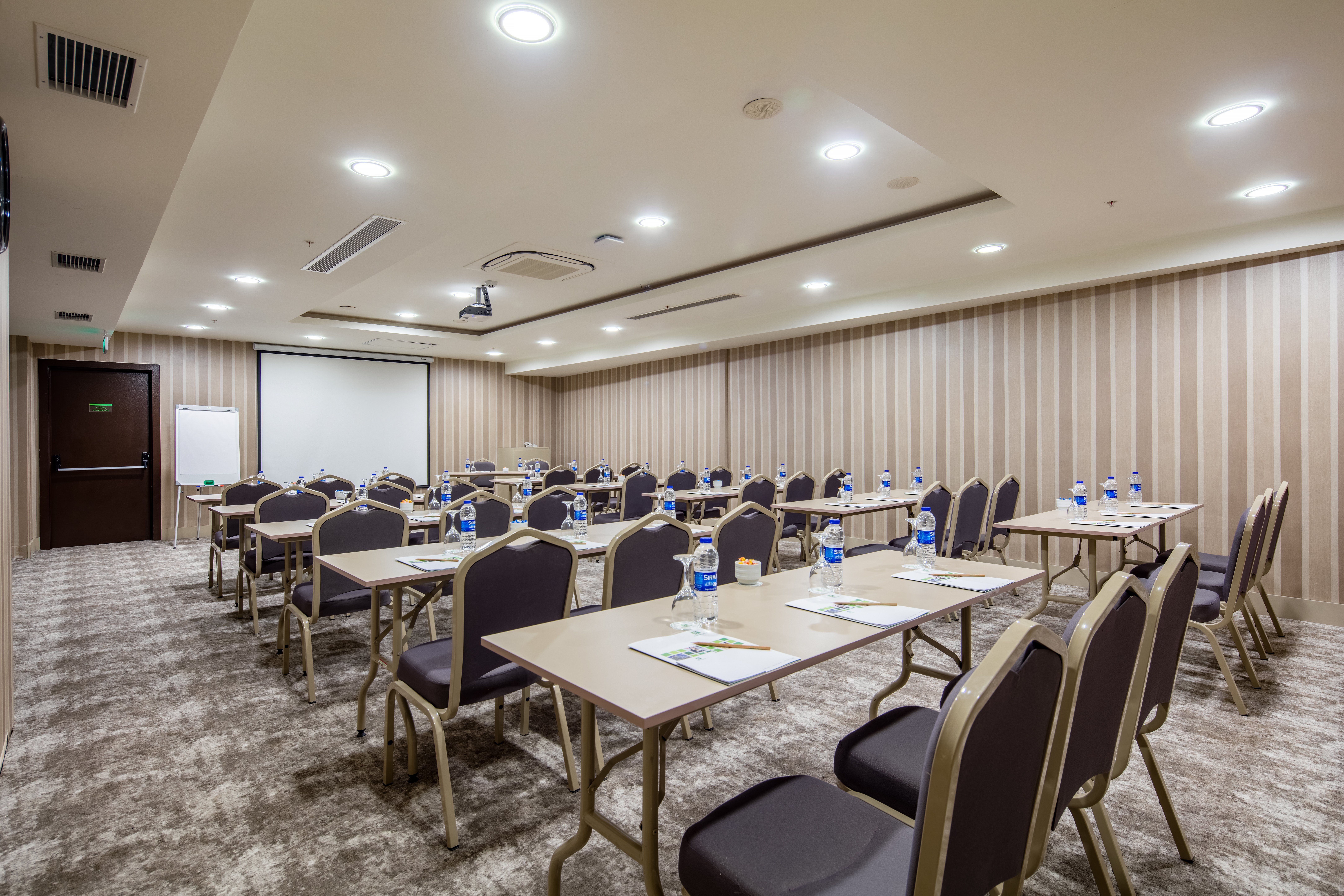 Holiday Inn Antalya - Lara 70/78