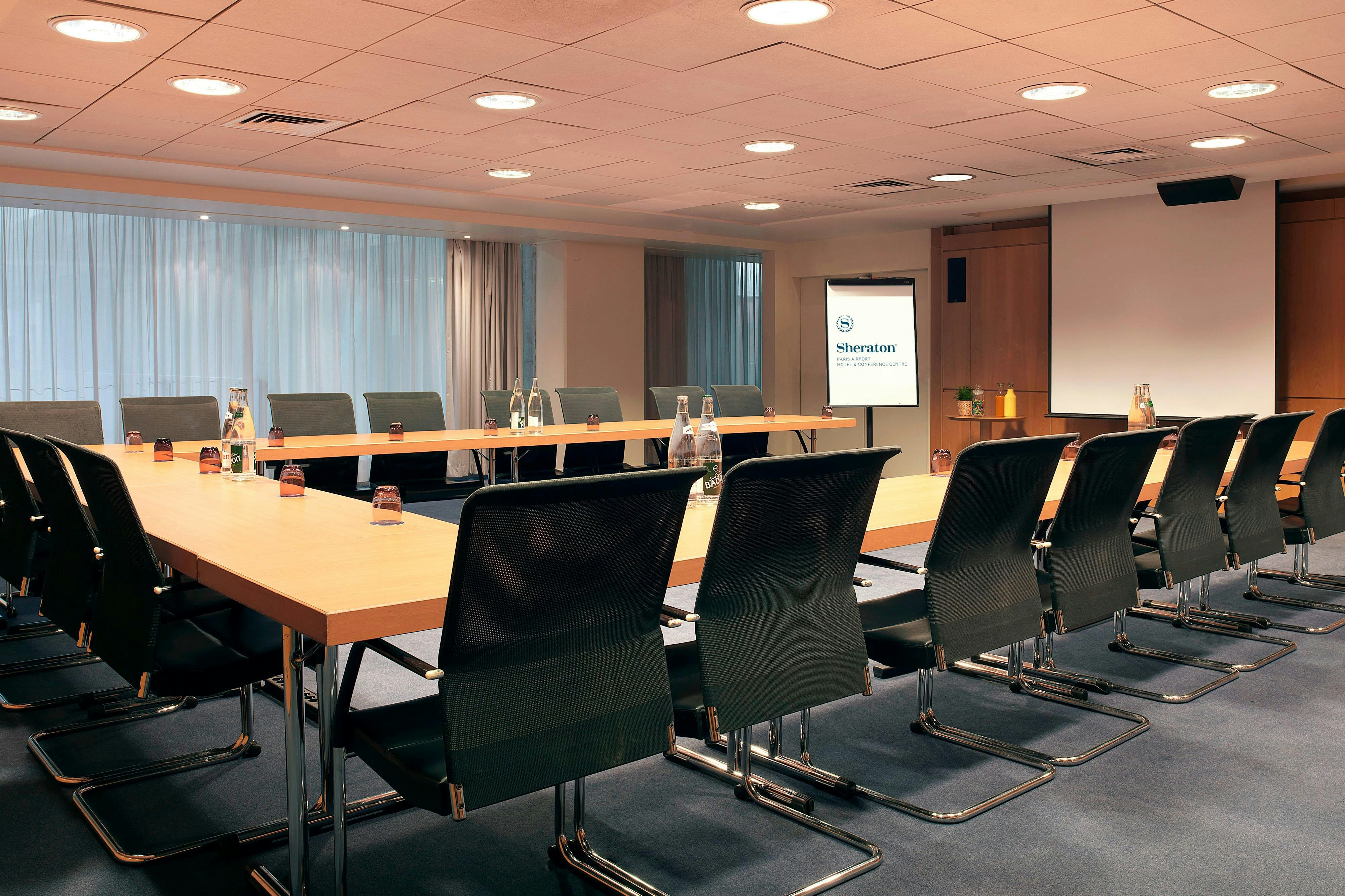 Sheraton Paris Charles de Gaulle Airport Hotel 33/33