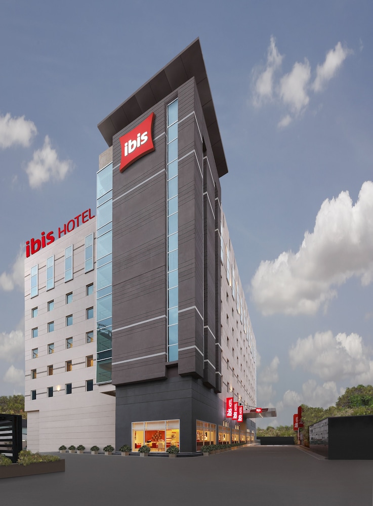 IBIS HYDERABAD HITEC CITY 4/70