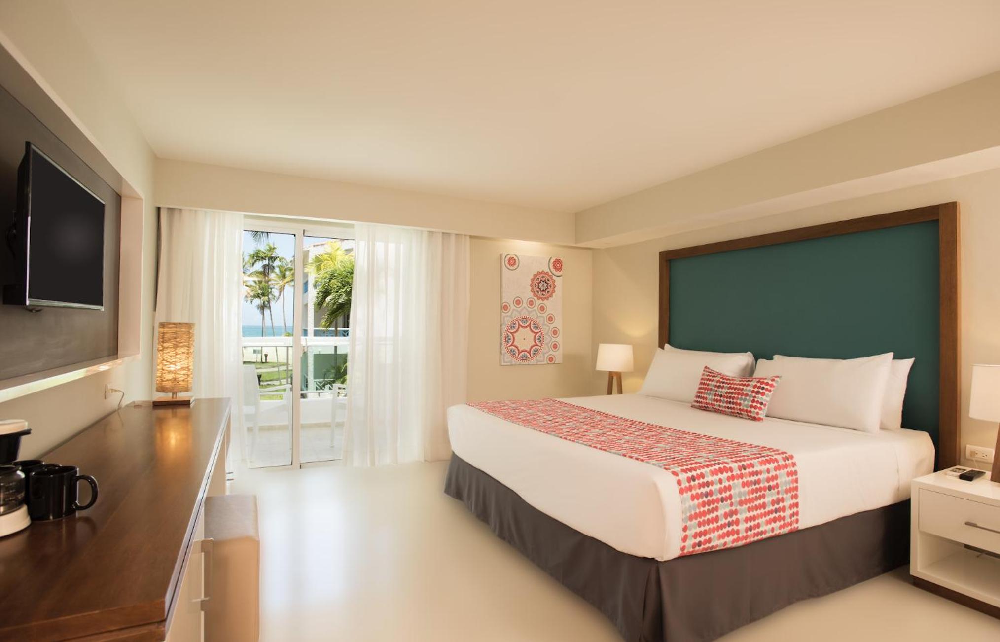 Superior, 1 King and 2 Queen Beds