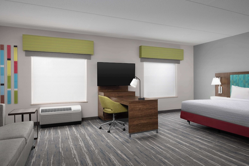 STUDIO, SUITE, KING BED, BATHTUB, ACCESSIBLE