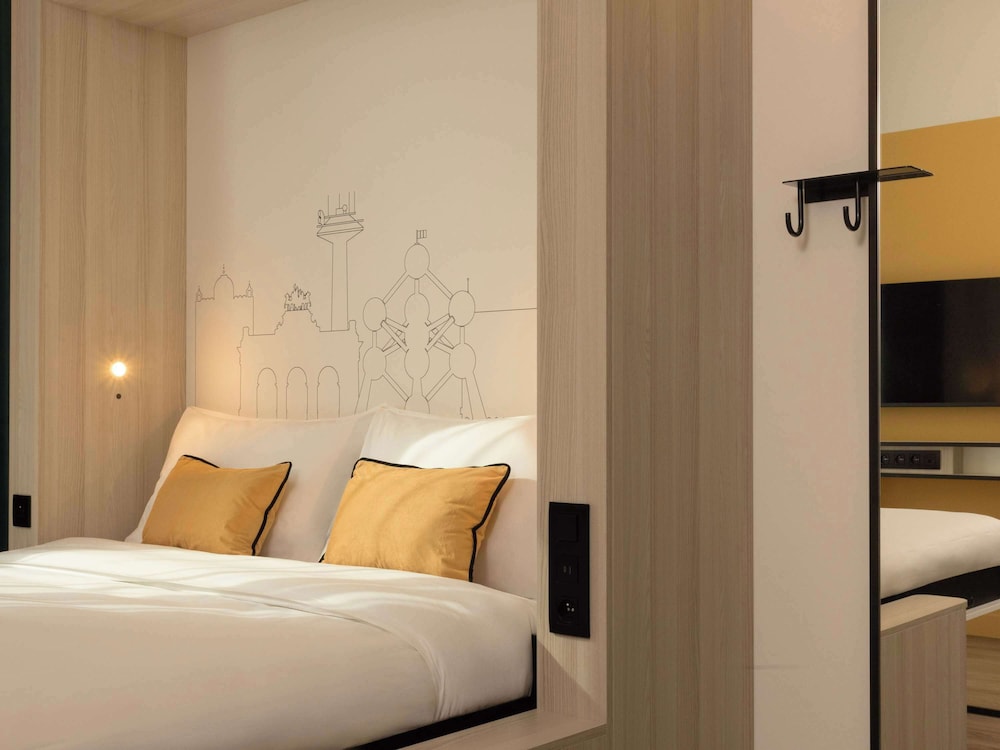 STUDIO, DOUBLE BED