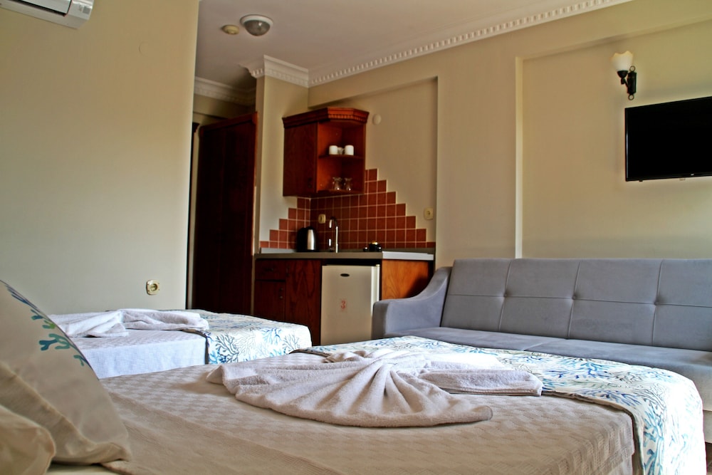 1 Bedroom, Studio, Twin Beds, Garden View, Rosy Suites Hotel 5/9