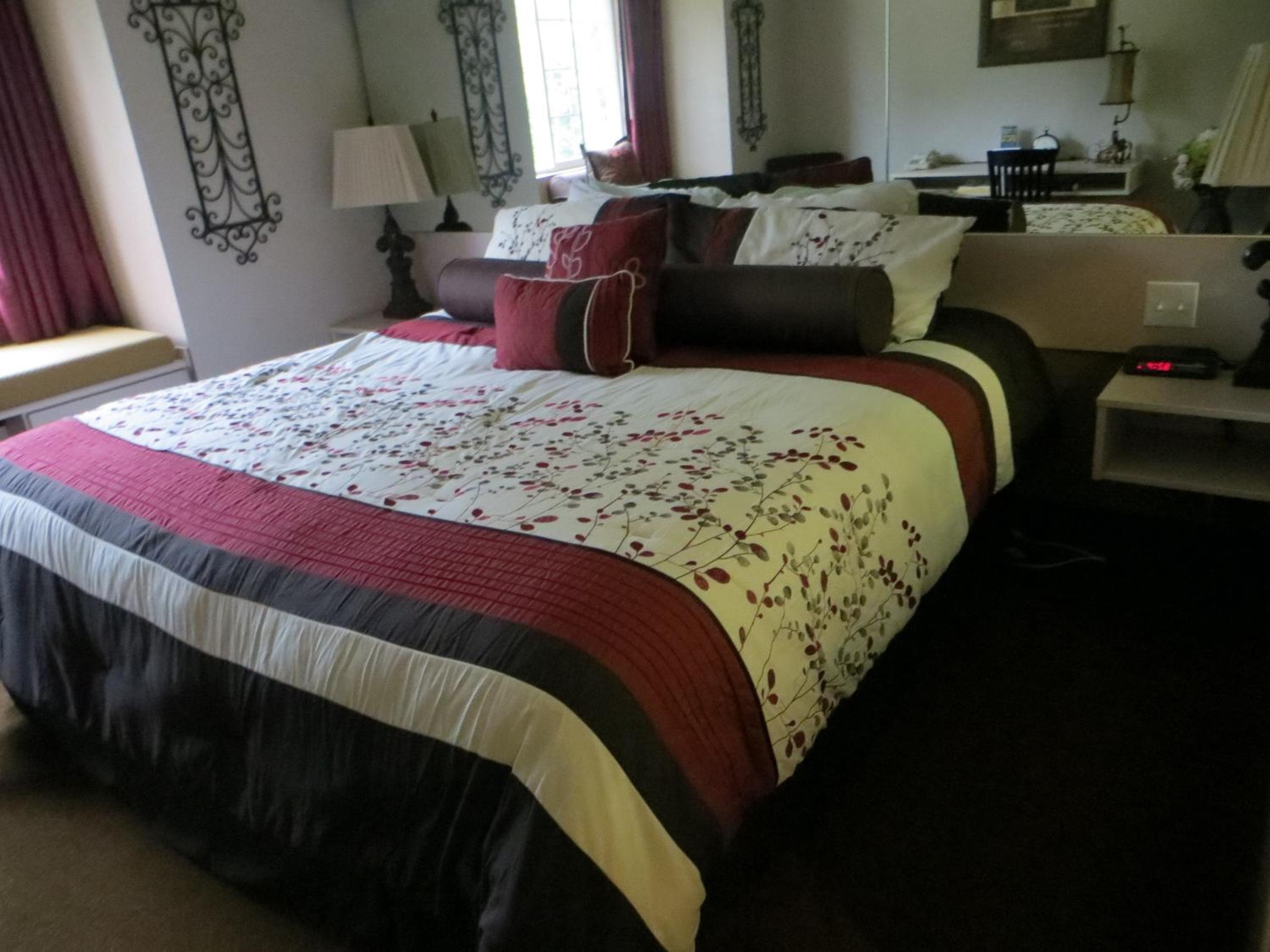 Patti's Inn & Suites 9/30