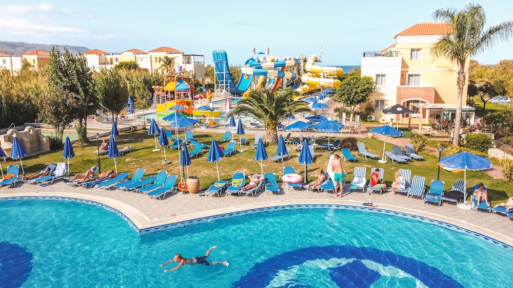Chrispy Waterpark Resort 49/66