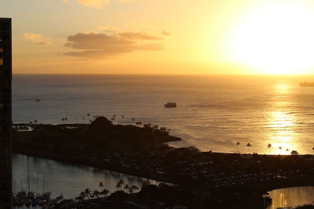 Ala Moana Hotel By Lsi Resorts 45/50