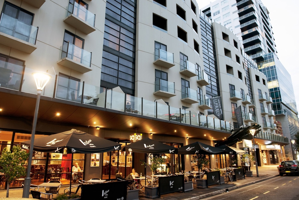 Mantra Hindmarsh Square 4/59