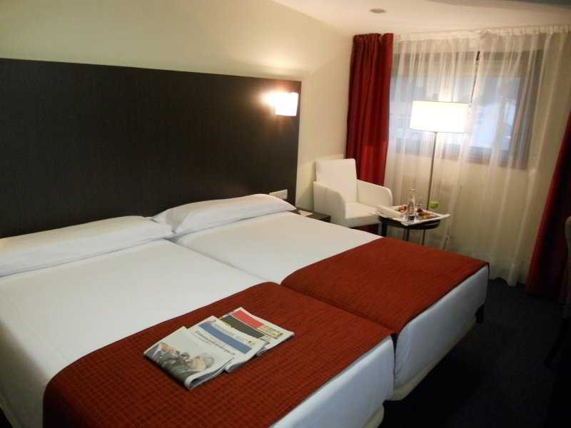 Hotel Santiago Apostol Husa Santiago Apostol 5/16