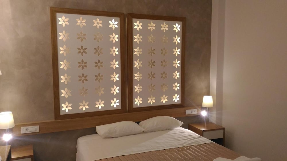 Aghas Hotel 36/60