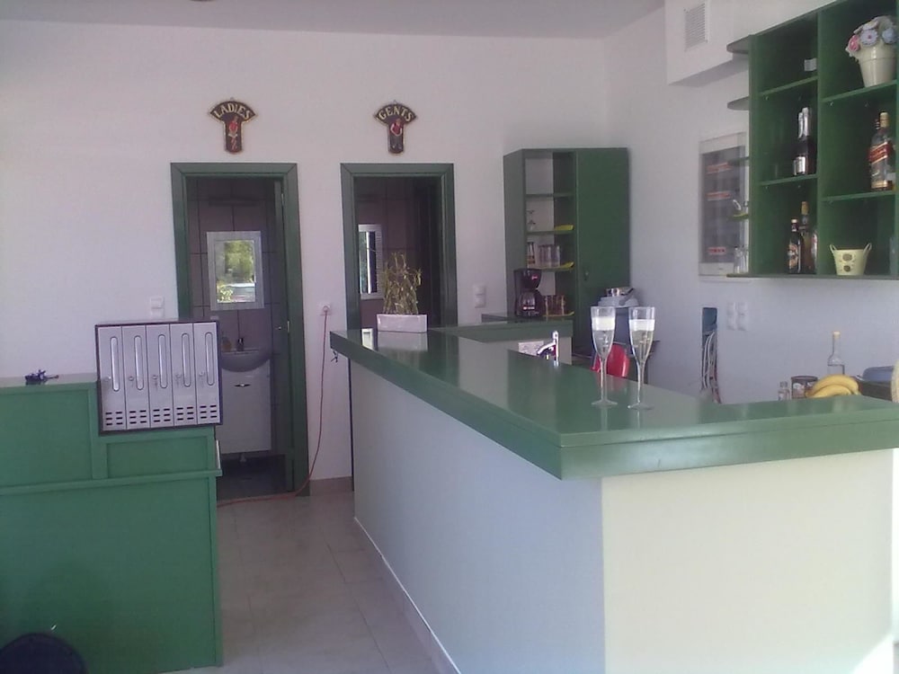 Anelia Boutique Studios And Apartments 4/50