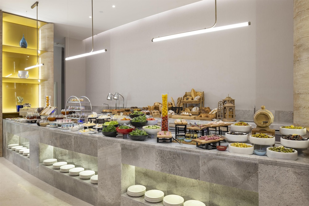 Grand Hyatt Izmir Istinyepark 43/49