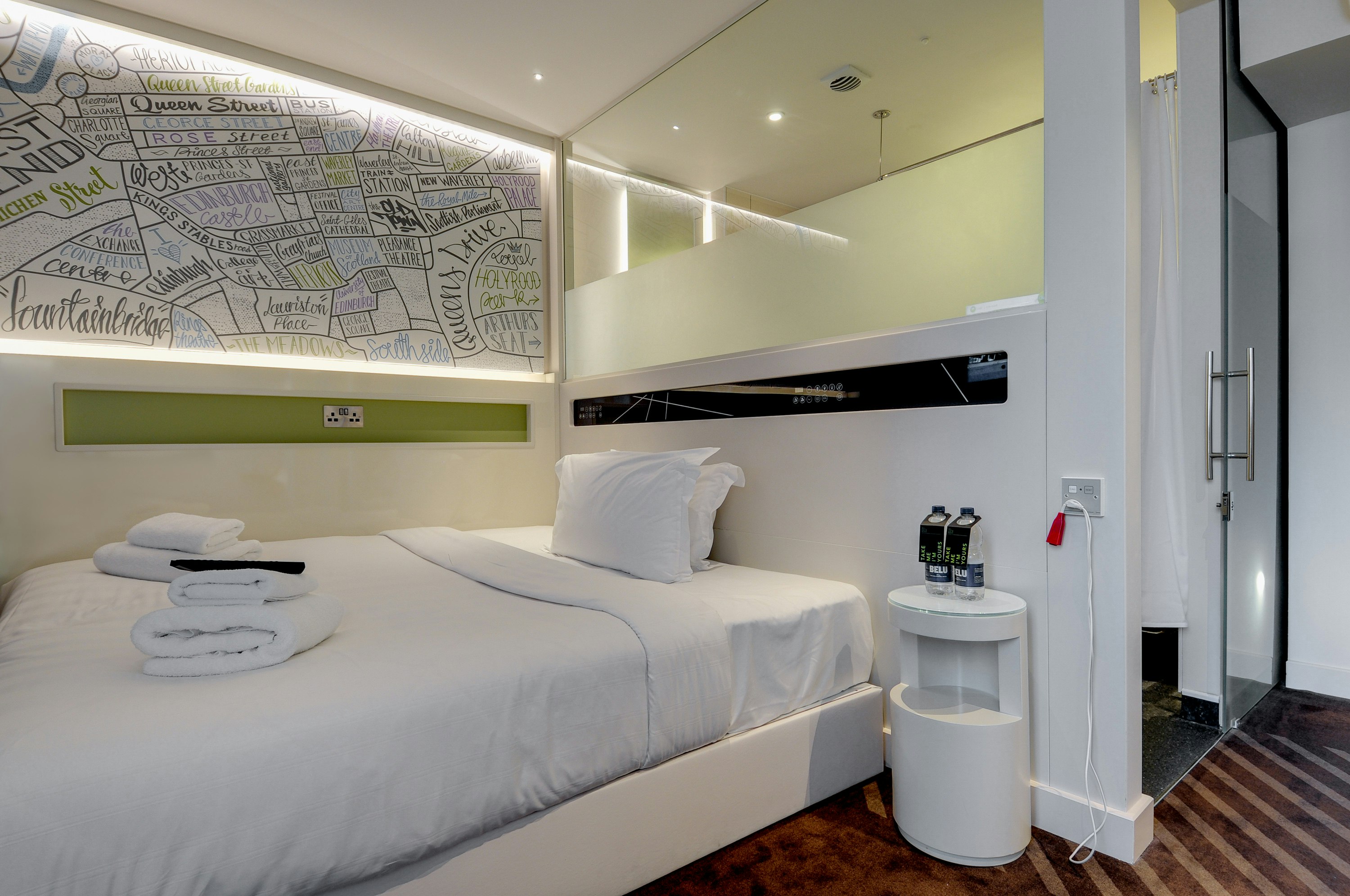 Hub By Premier Inn London City Bank 8/20