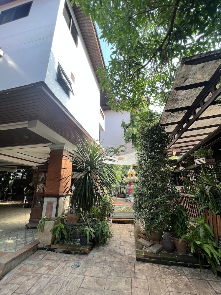 Pha Thai House 3/50