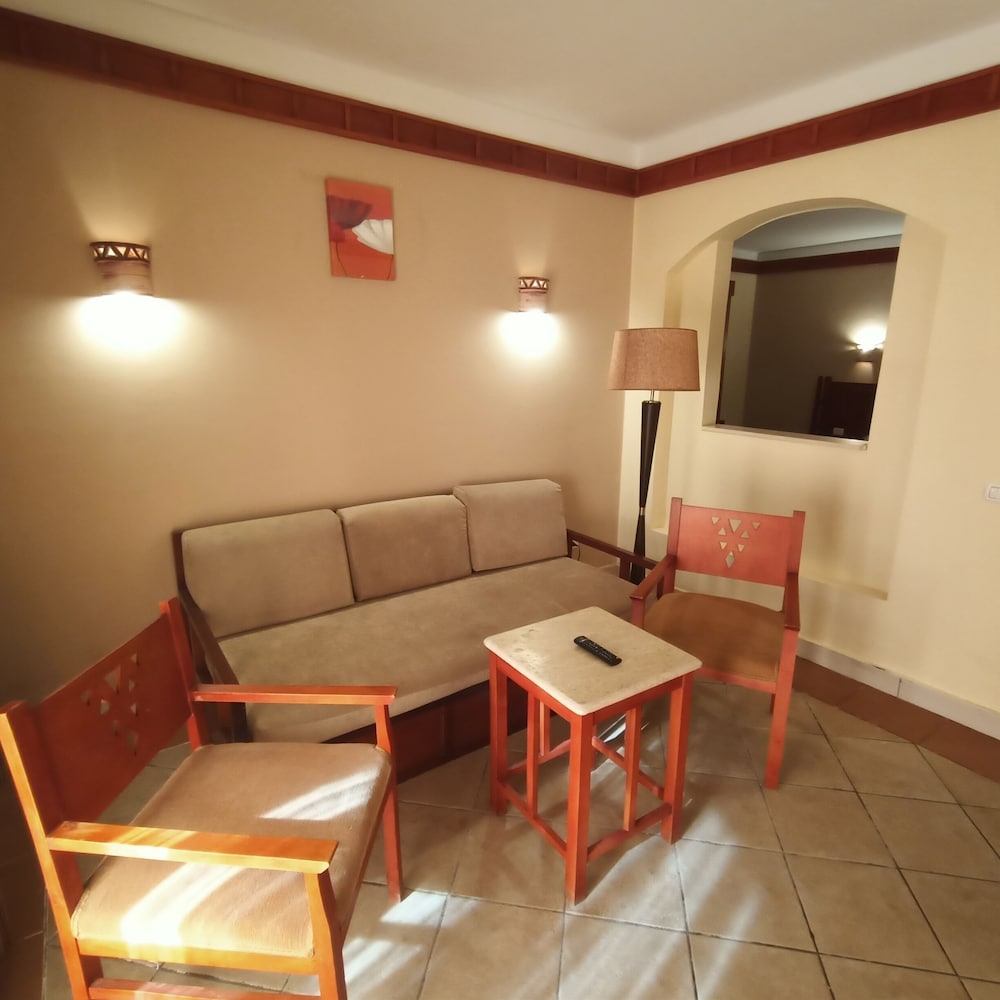 Royal Regency Club 36/50