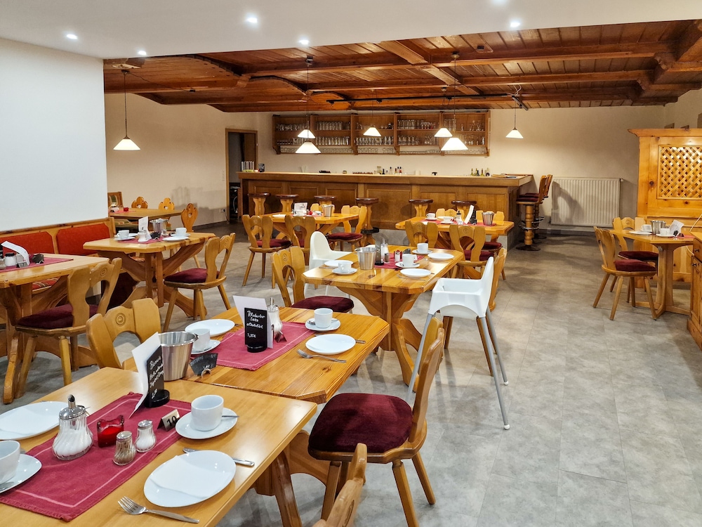 Ferien vom Ich, Bayerischer Wald, Hotel and Restaurant 30/38