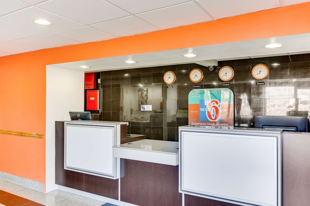 Motel6 El Paso, TX - West 9/66