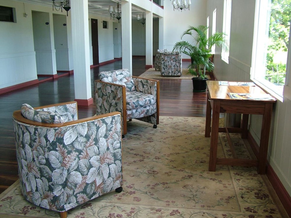 Southern Cross Hotel Fiji 45/57