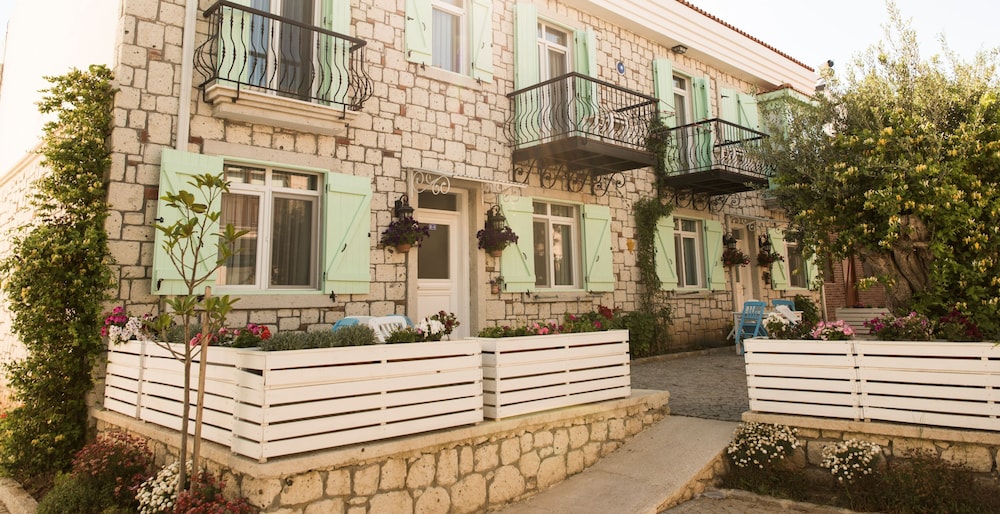 Zeytin Arasi Apart Otel 48/50