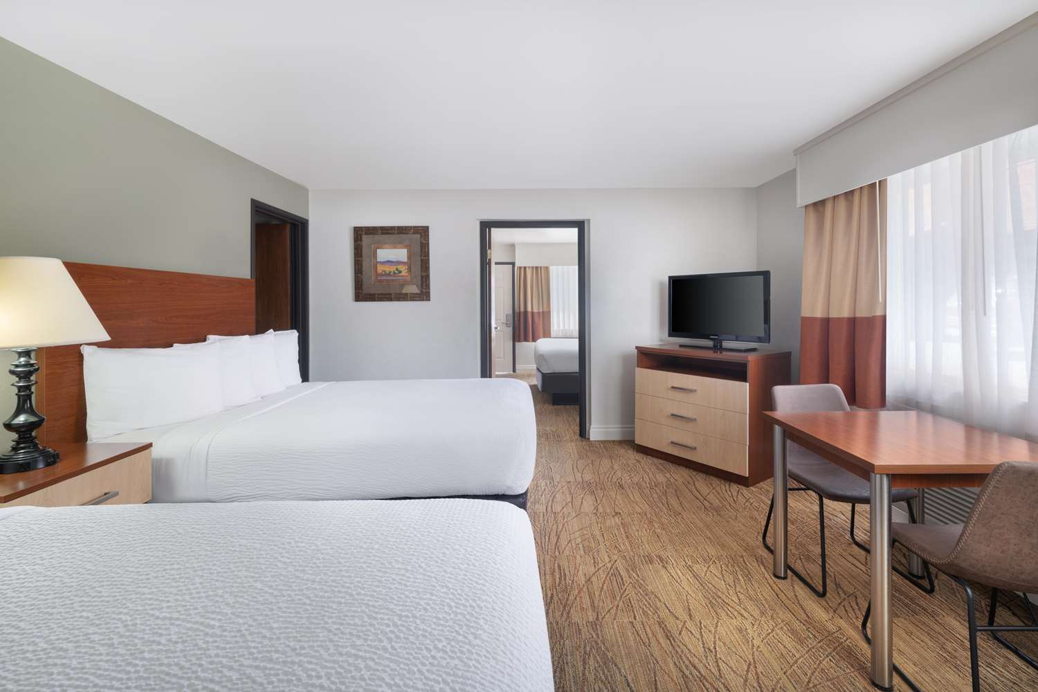 Family Suite, Suite, King Bed, 2 Queen Beds
