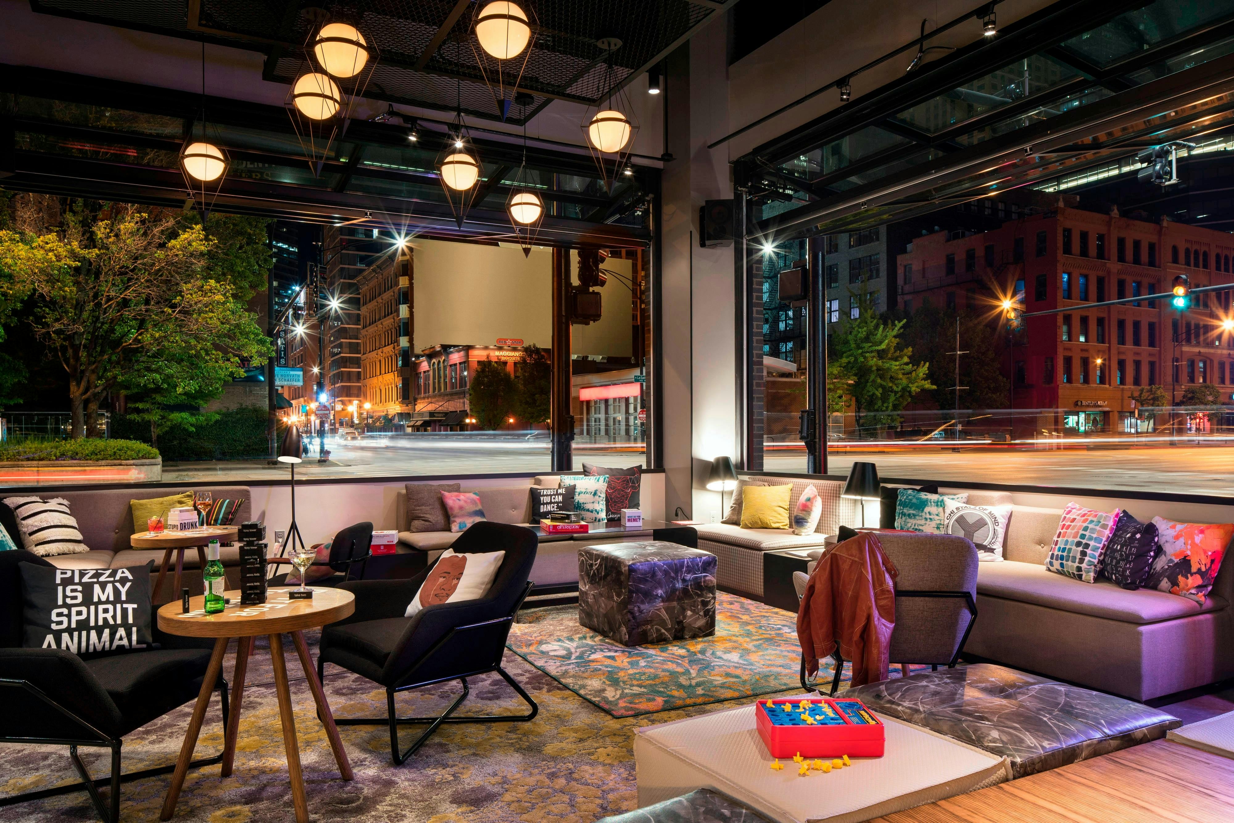 MOXY CHICAGO DOWNTOWN 17/30