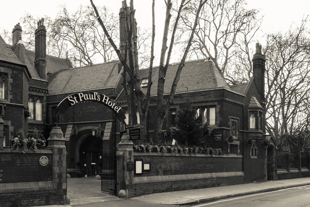 St Pauls Hotel 71/78