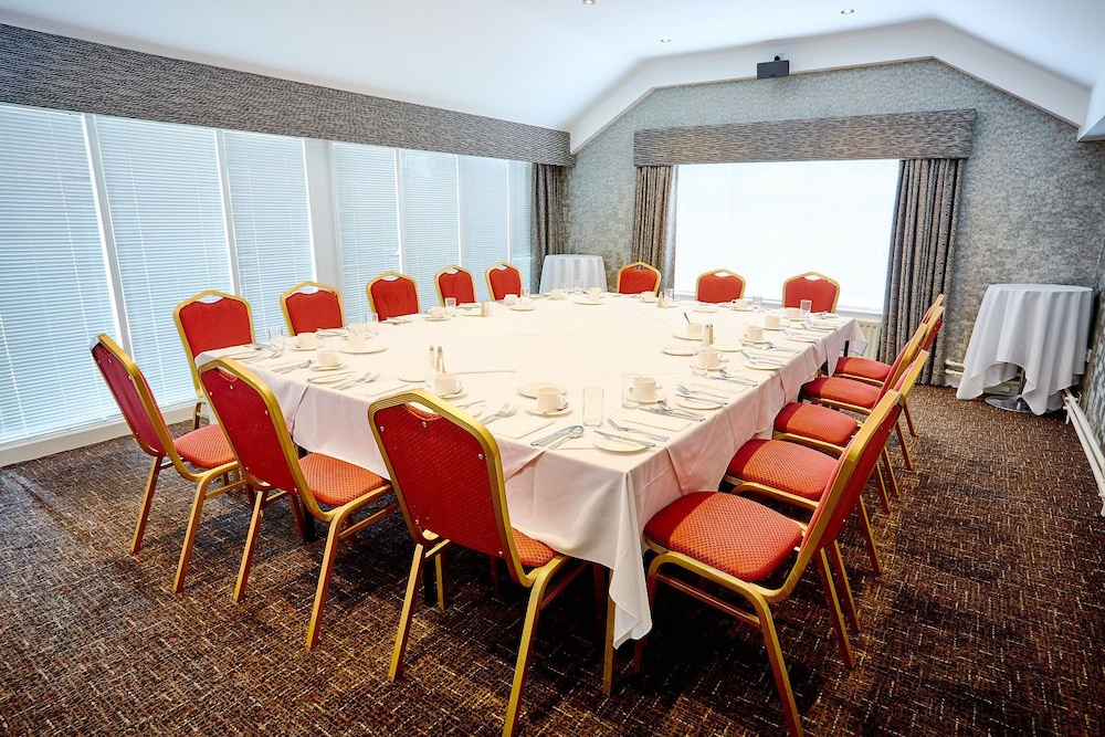 Abbotsford Hotel 18/26