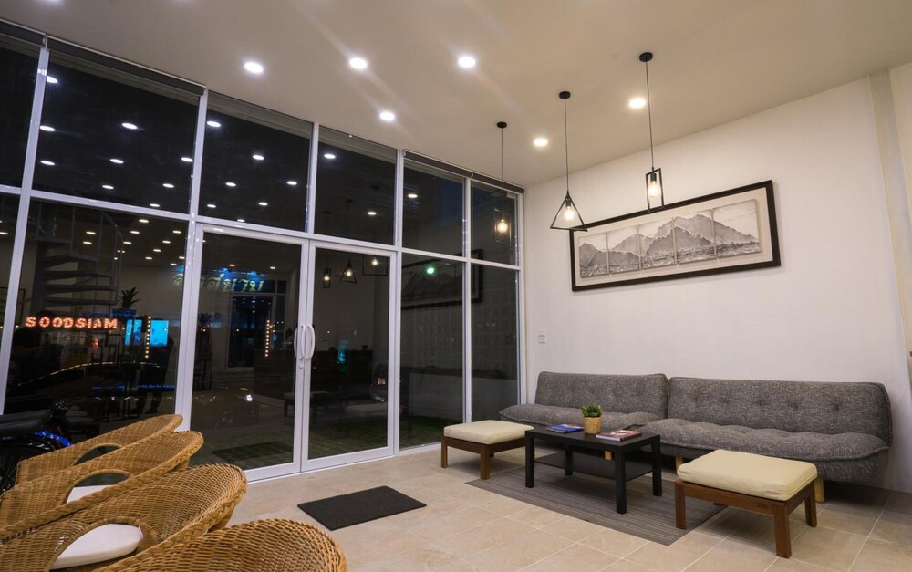 Connect Hostel 5/52