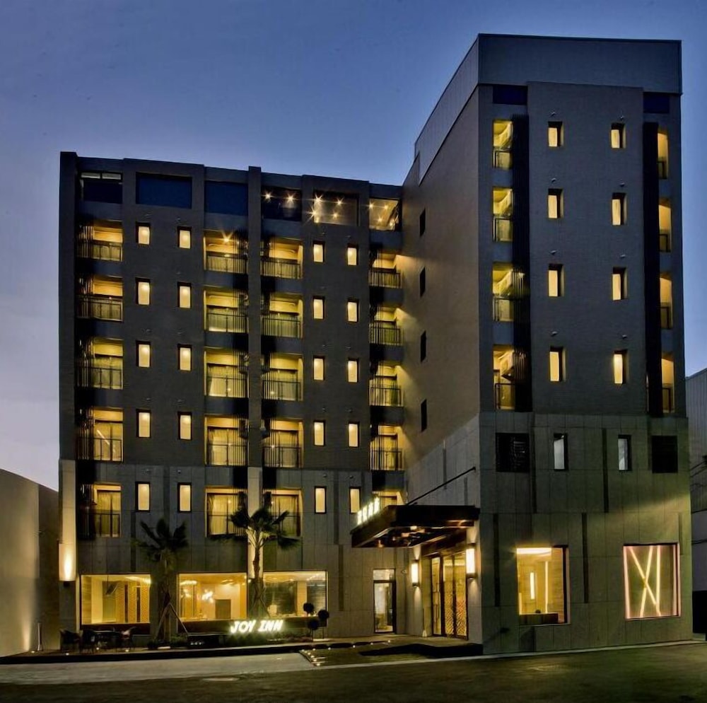 JOY INN 2/47