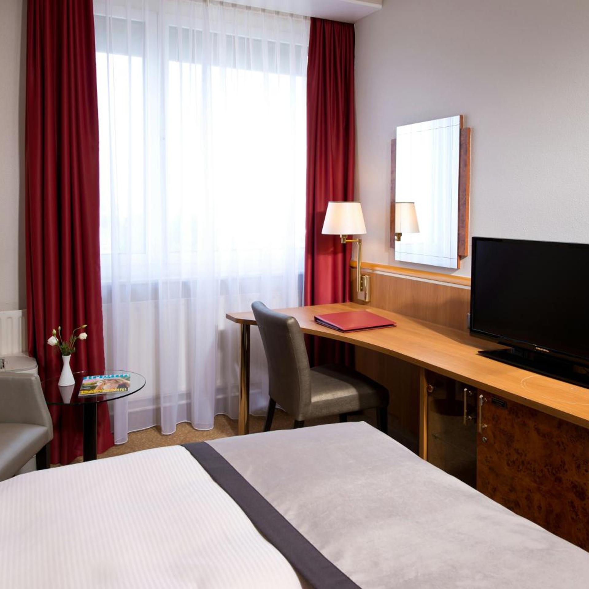غرفة كومفورت بسرير كينج، LEONARDO HOTEL KARLSRUHE 5/10