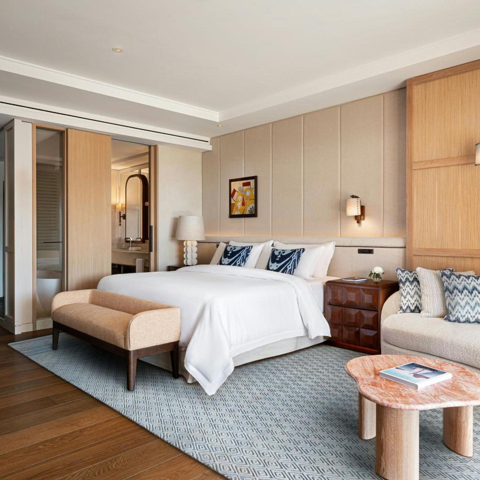 Grand, Junior Suite, King Bed, Sea Front, Main Building