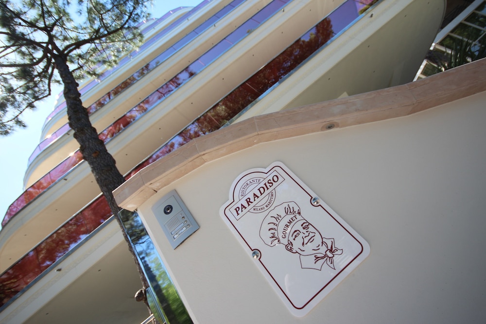 PARADISO HOTEL BOVELACCI 6/68
