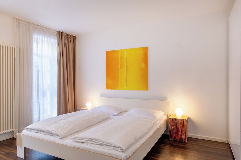 Condo, King Bed