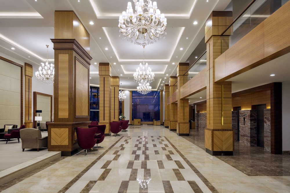 فندق راديسون بلو - بريدة(Radisson Blu Hotel Buraidah) 8/75