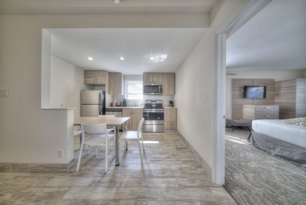Riverside Apartments By The Beach 37/54
