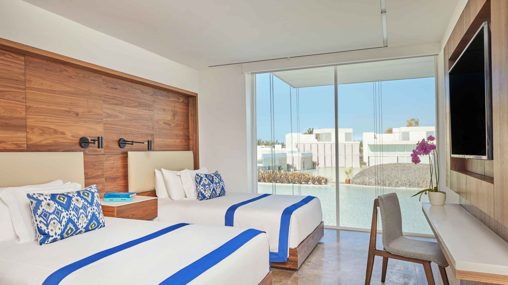 Suite, Ocean Front