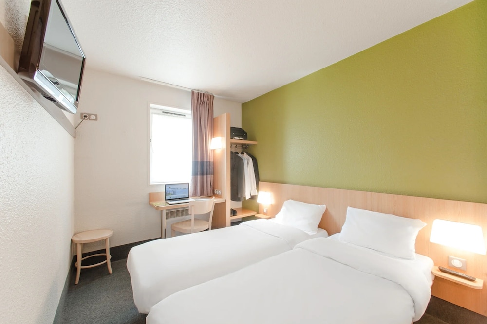 Kyriad Direct Clermont Ferrand Nord Gerzat 7/34