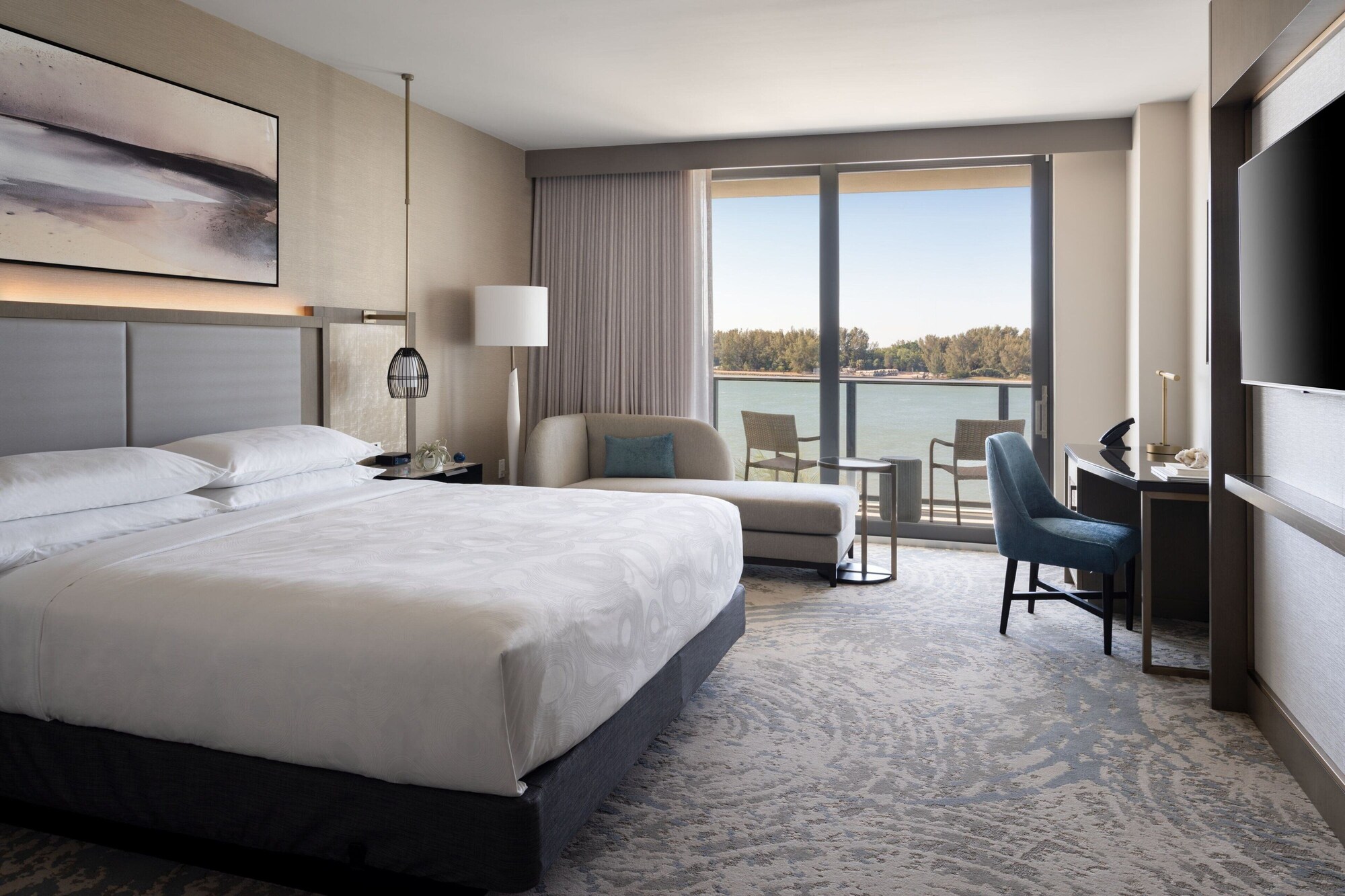 غرفة بسرير كينج بشرفة، JW Marriott Clearwater Beach Resort & Spa 2/9