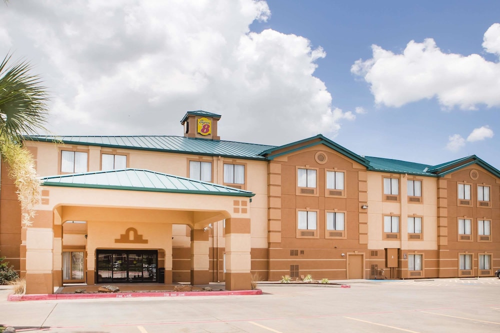 Super 8 By Wyndham Port Arthur/Nederland Area 1/22