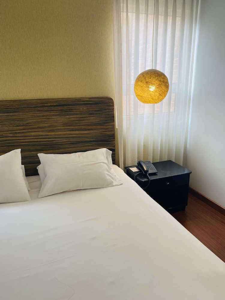 Hotel Retiro 84 By Mij Hotels 22/50