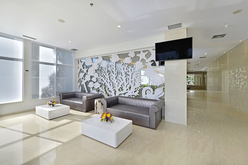 Whiz Hotel Sudirman Cilacap 35/60
