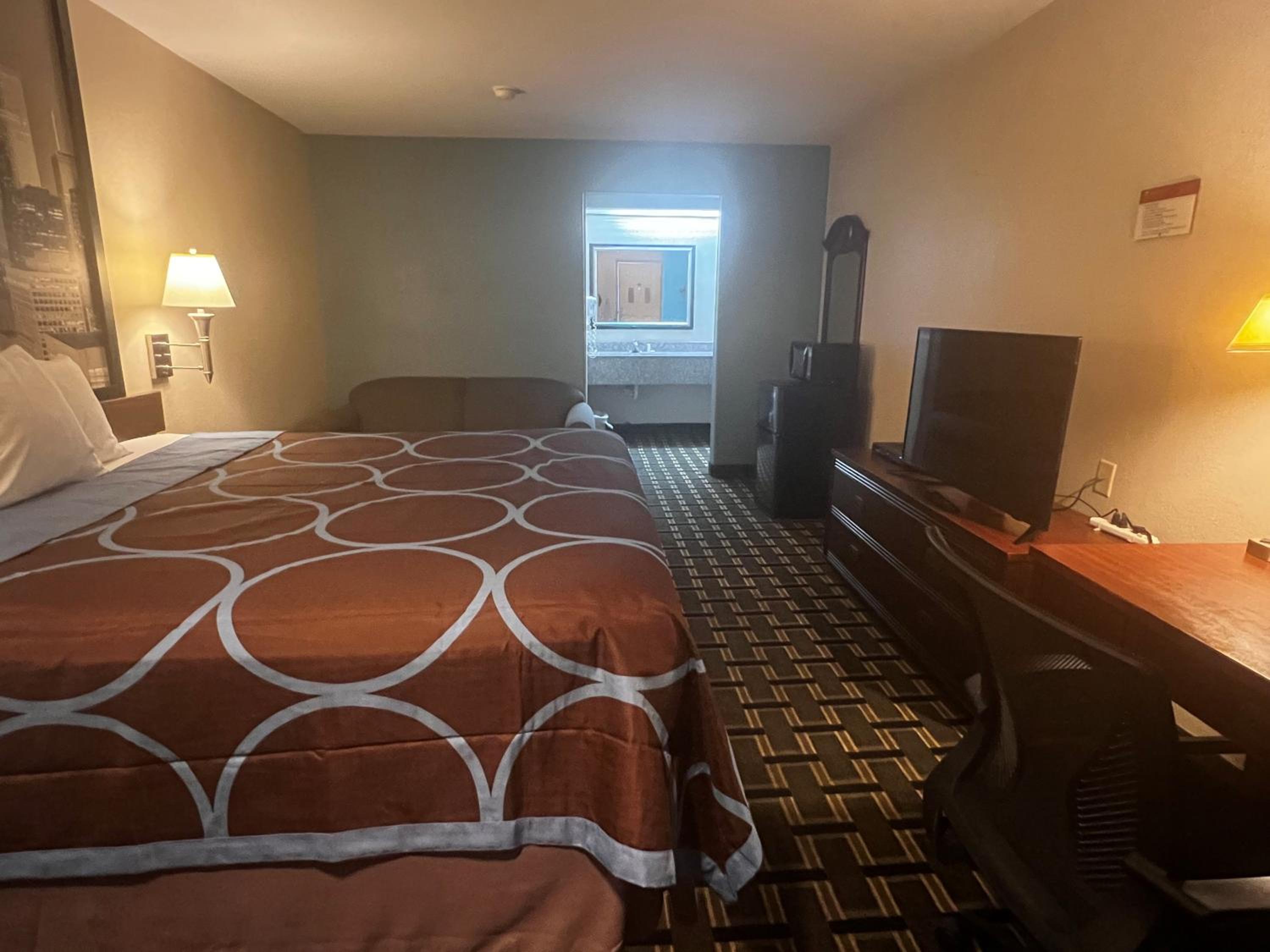 Hotel Baytown/I-10 16/56