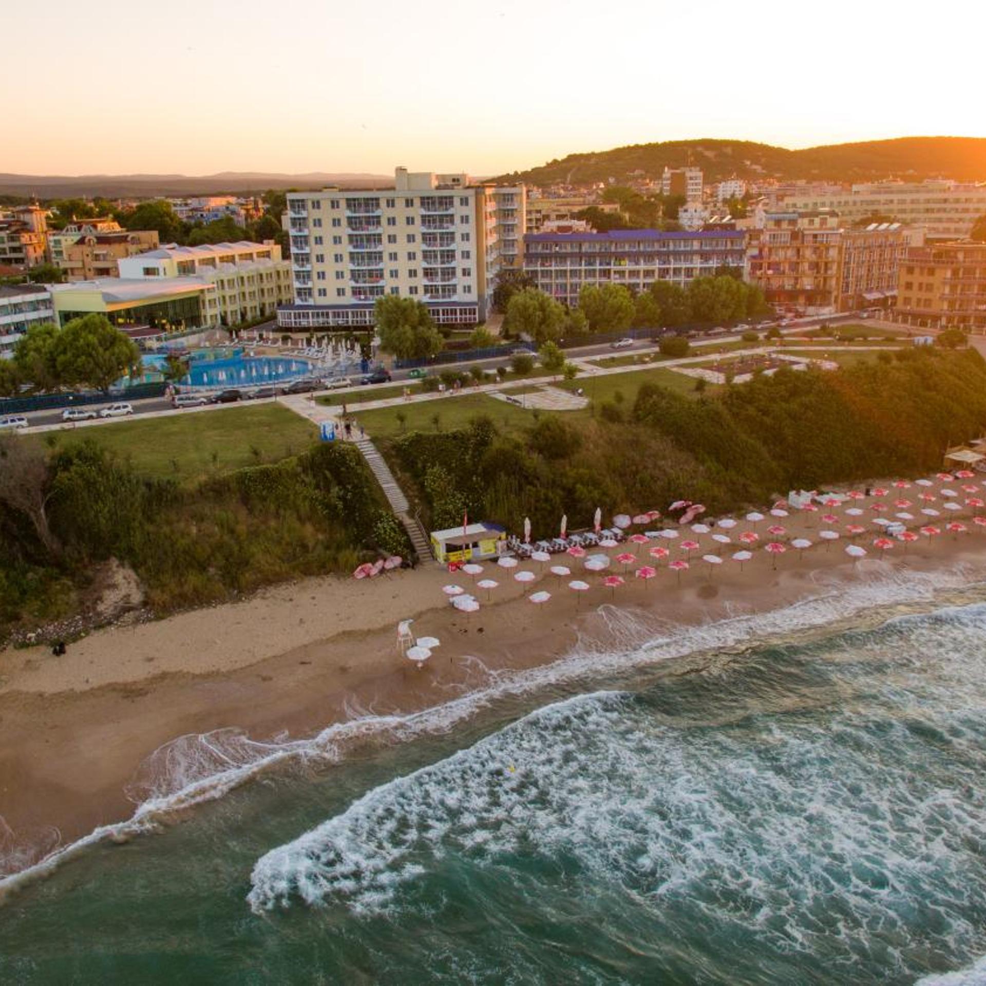 Perla Beach Hotel III 47/50
