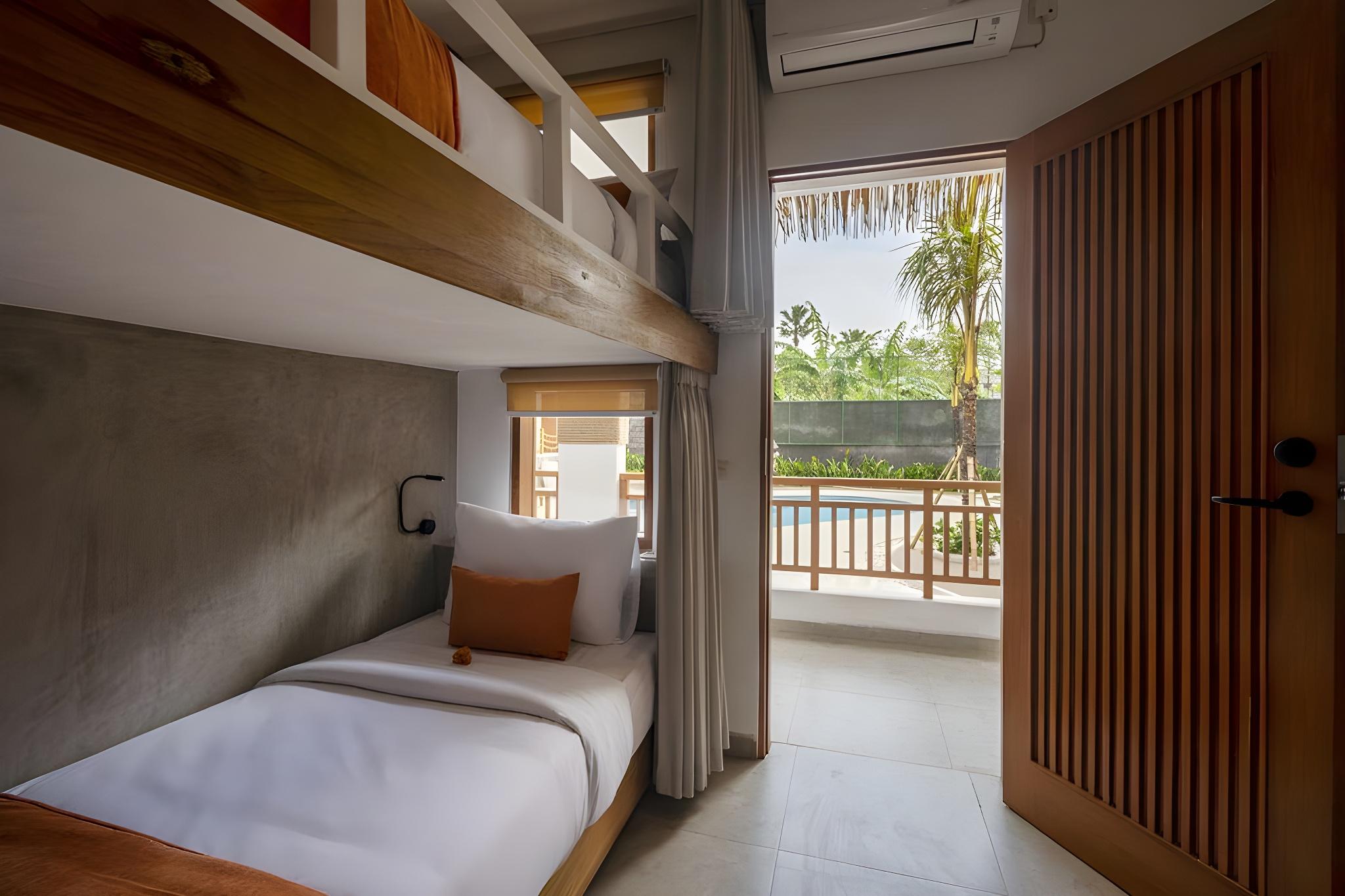 Roomates Beach Hostel Canggu by Ini Vie Hospitality 6/41