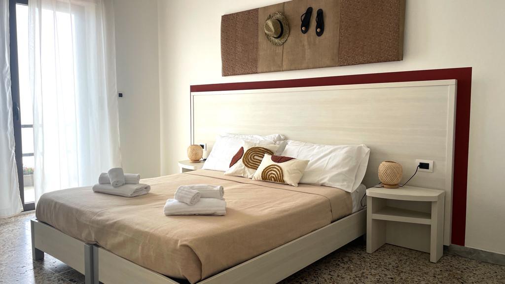 ROOM, SINGLE, DOUBLE BED, SEA VIEW