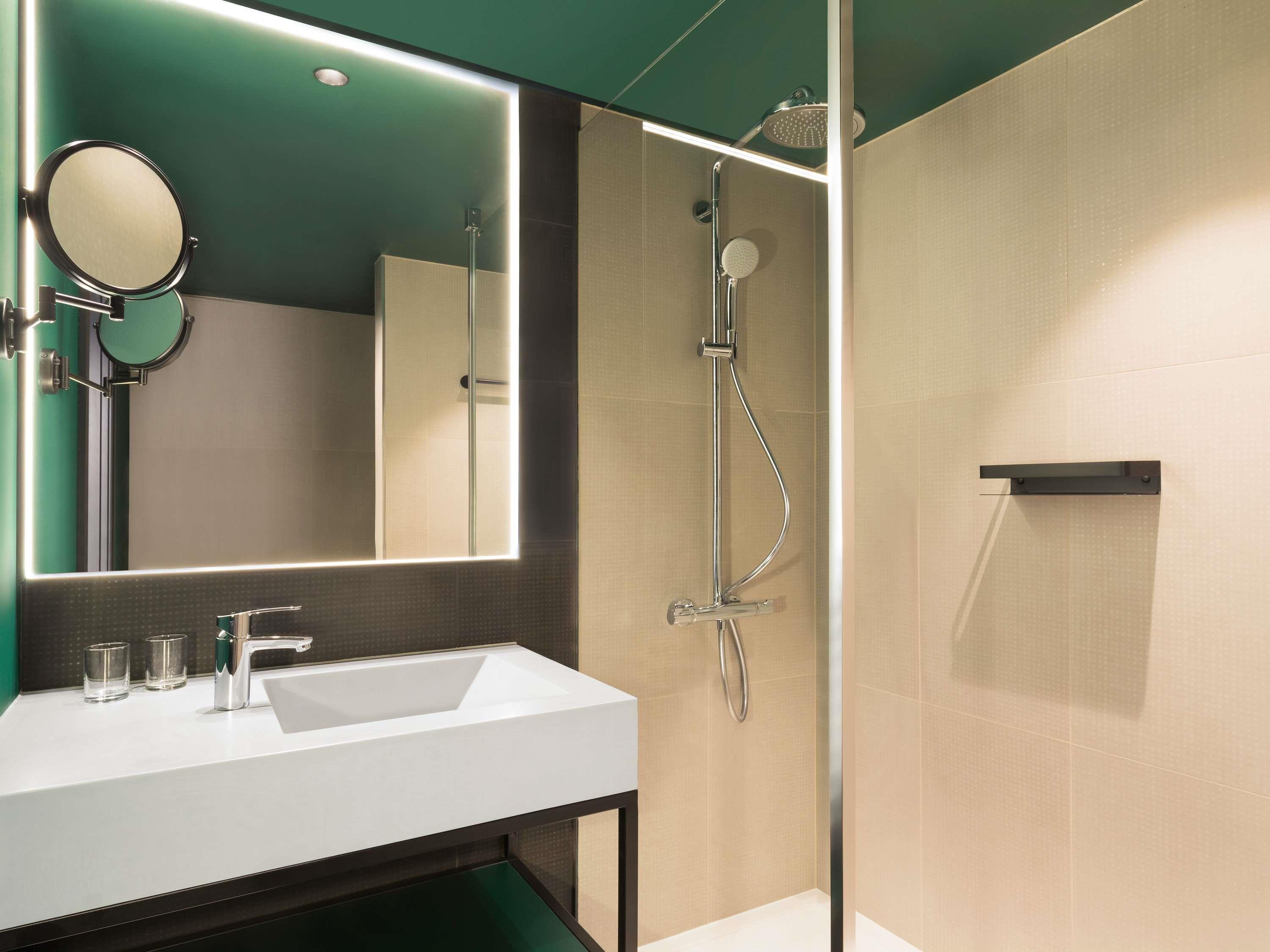 غرفة سوبيريور بسرير كوين، Novotel London Paddington 3/3