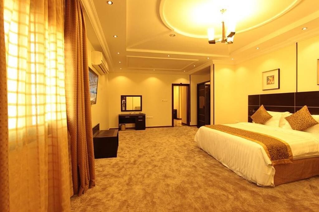 2 Bedrooms, Diplomat, Apartment, Double and Twin Beds