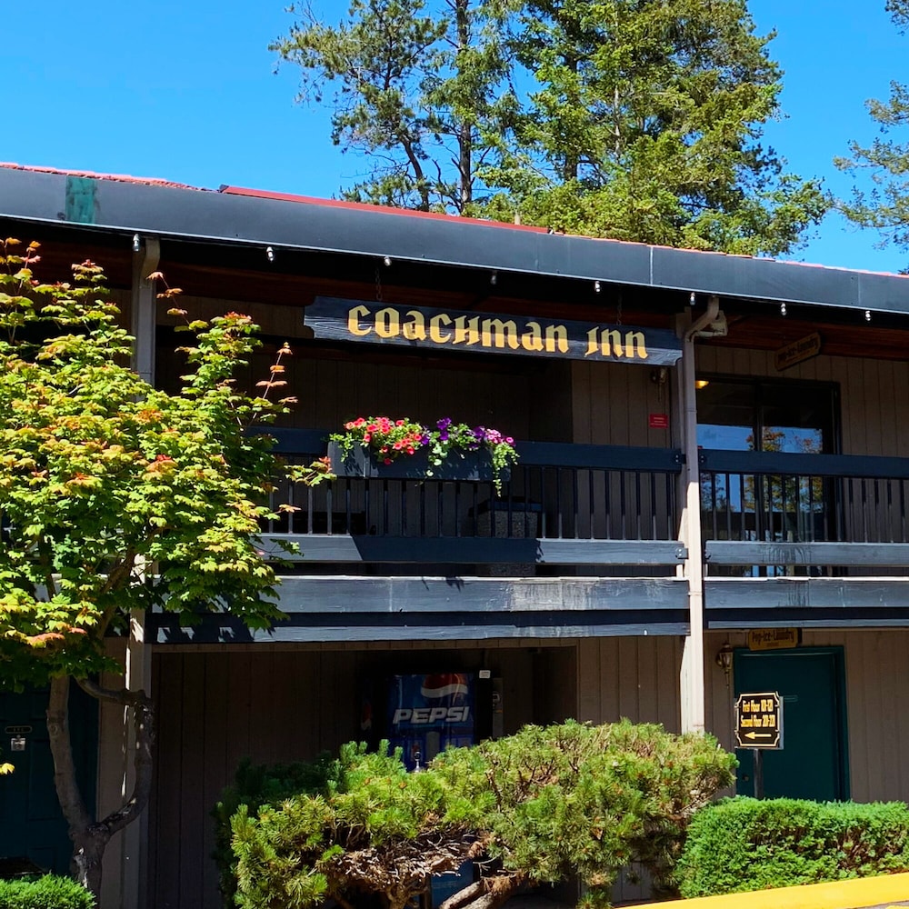 Coachman Inn Suites 7/64