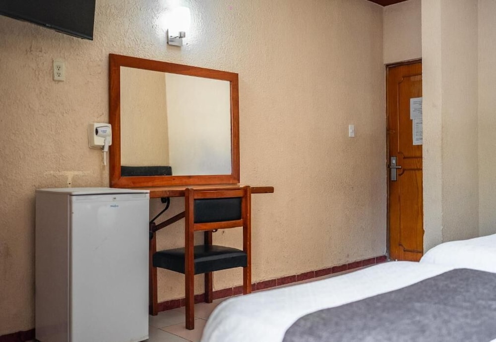 SUITE HOTEL MARIA DE LA LUZ 8/41
