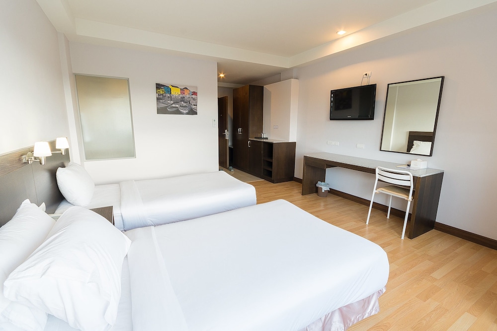 Sinkiat Buri Hotel 32/67